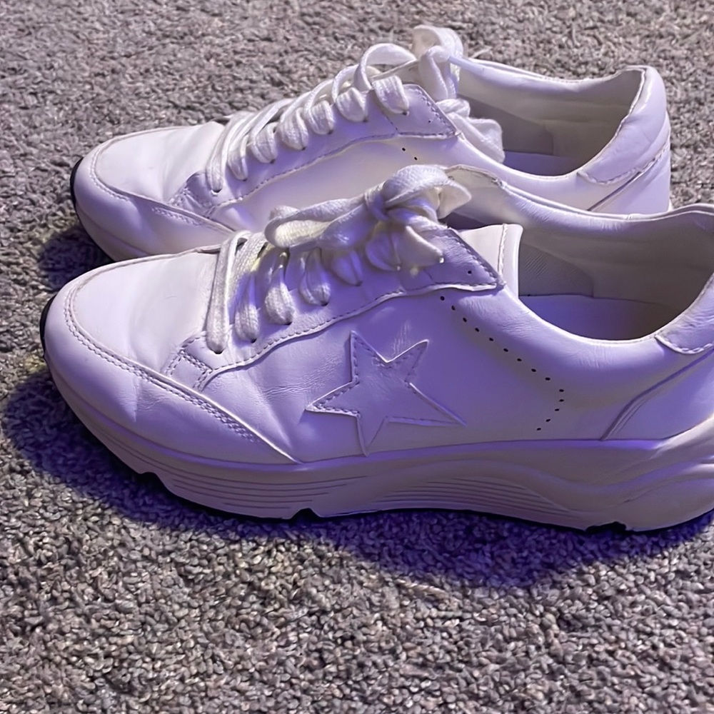 White Oasis Society star sneakers. Womens Size 8.